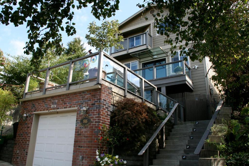Sleeping Bulldog Bed & Breakfast Seattle Eksteriør billede